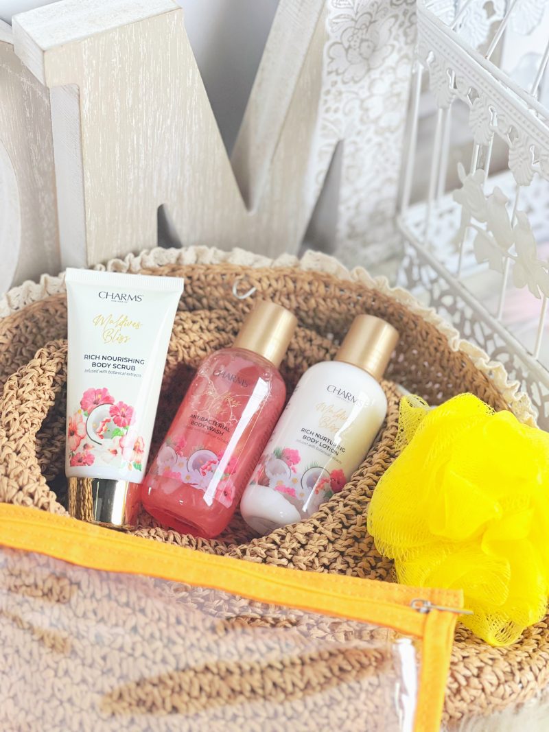 CHARMS Combo Harmoni Raya Set Body Wash 3 in 1 Bauan Maldives Bliss dan Lady Peony - Image 2